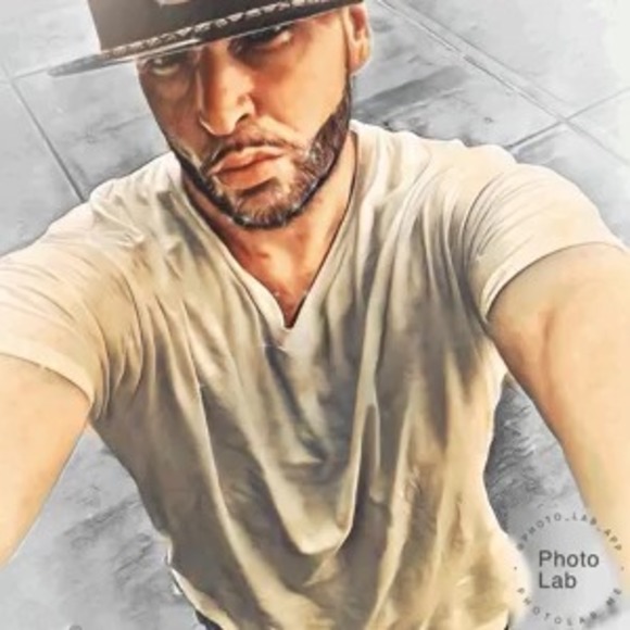 Meet your Posher, Joshua - Picture 1 of 1